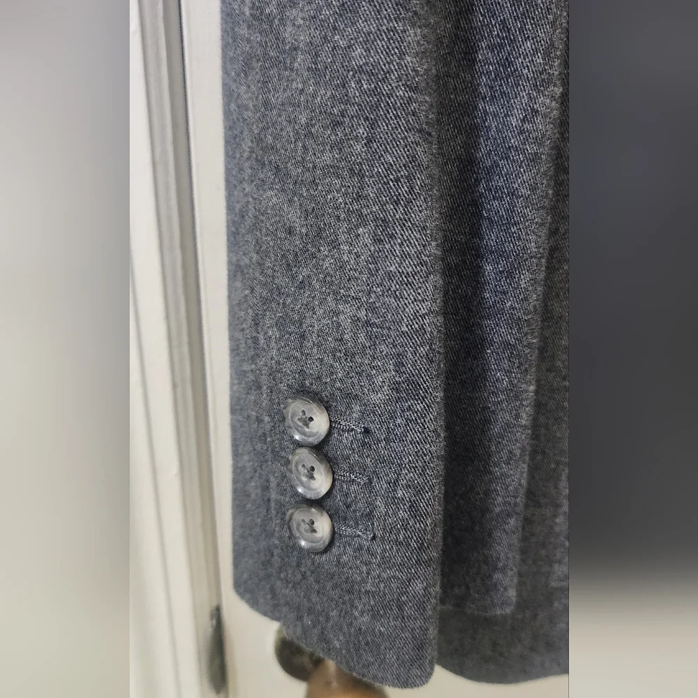 Vince Classic Gray Men's Blazer,‎ Size 44, Cotton.